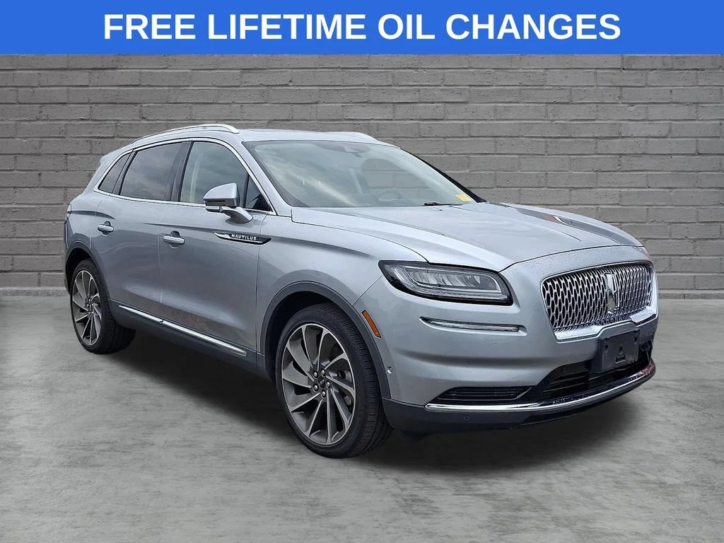 Used 2023 Silver Lincoln Reserve image 1