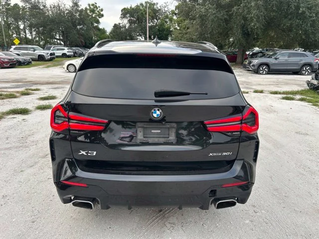 Used 2022 Black Sapphire Metallic BMW xDrive30i image 18