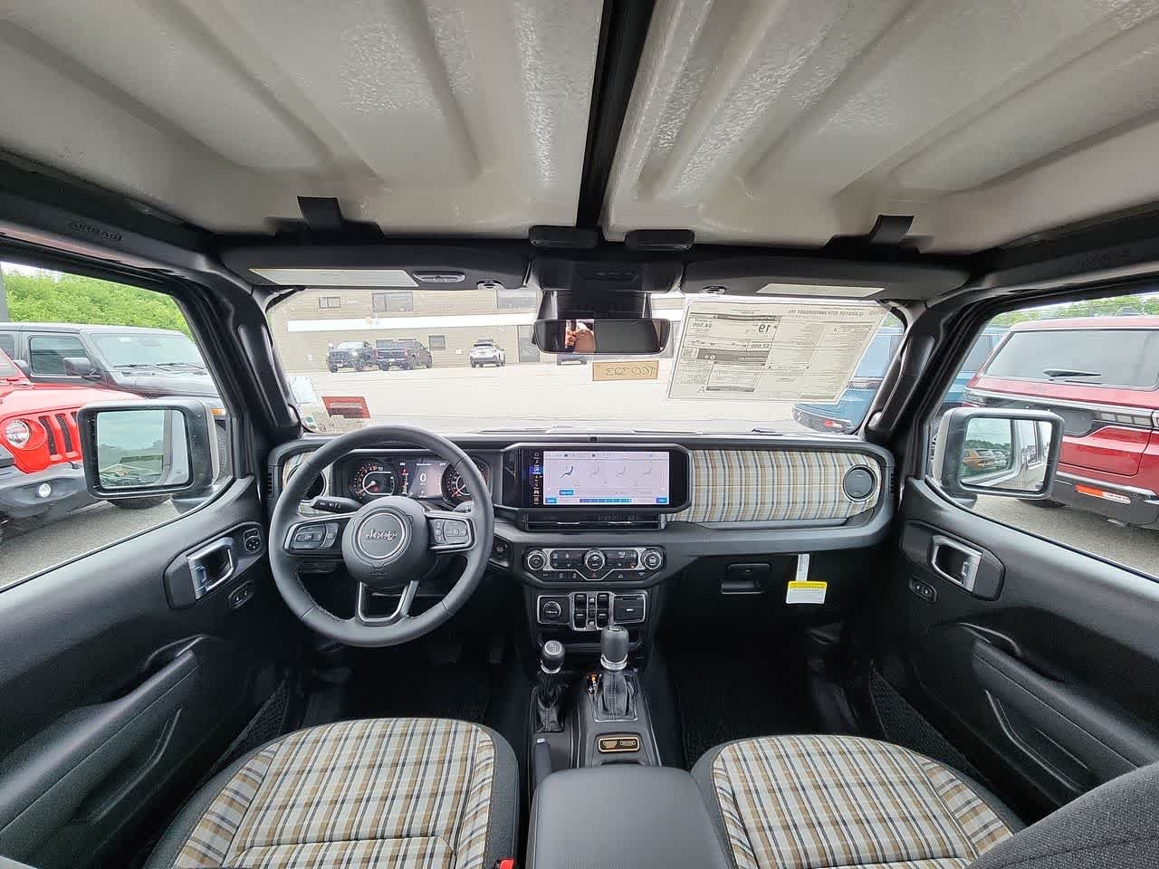 2026 Jeep Gladiator 85th Anniversary Edition - Photo 16