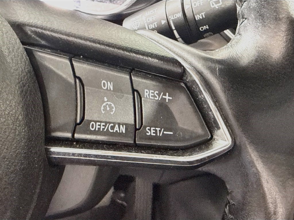 Used 2019 Sonic Silver Metallic Mazda Sport image 11