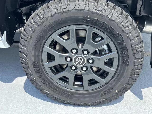 New 2026 Ice Cap Toyota SR5 image 7