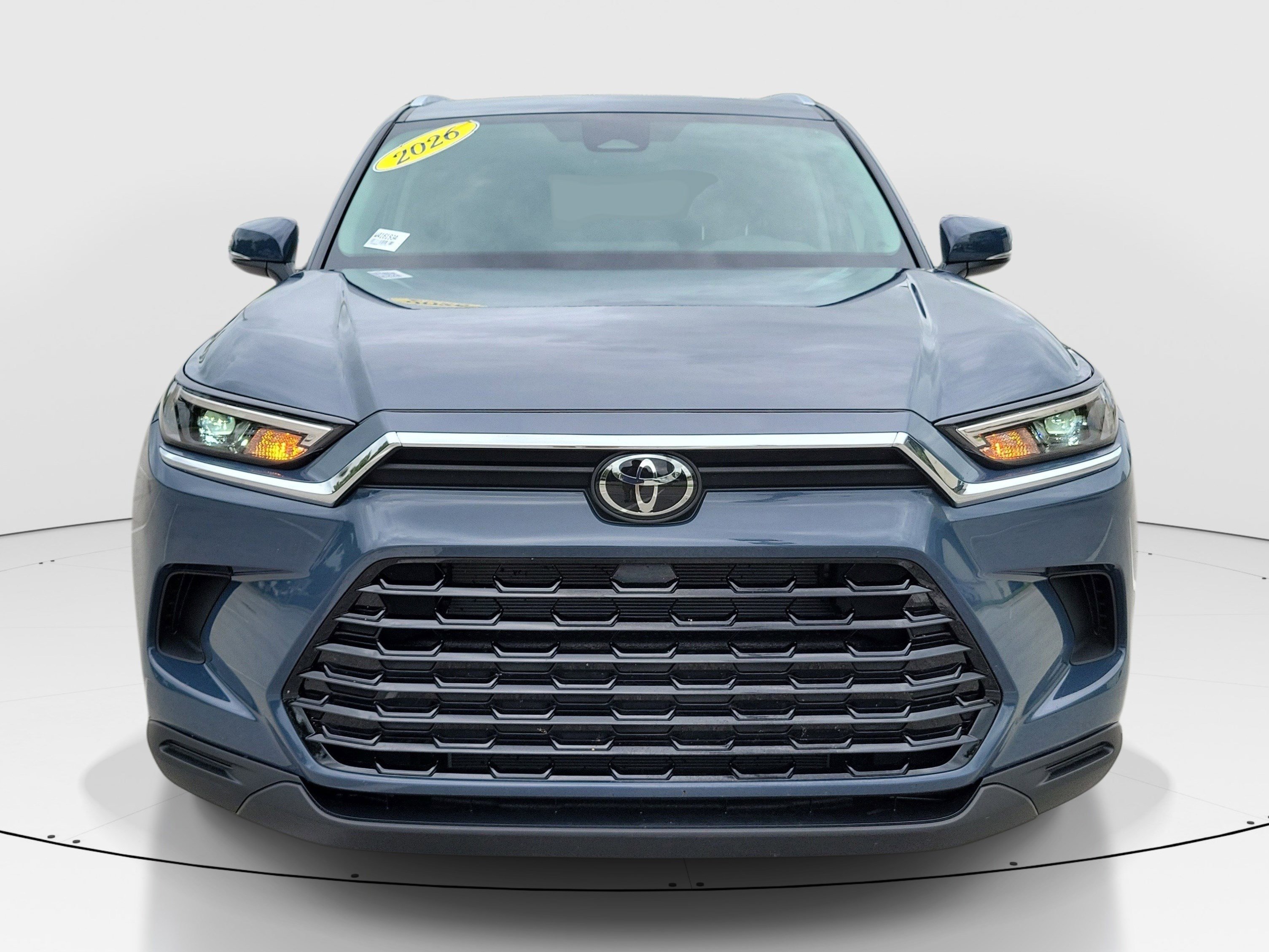 Used 2026 Cloud Toyota XLE image 2