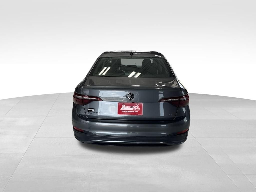 Used 2024 Gray Volkswagen 1.5T SE image 4