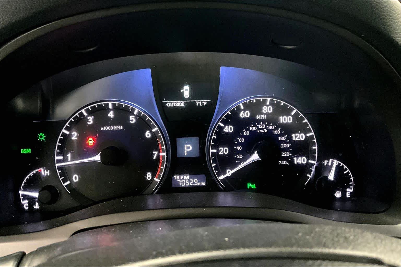 Used 2014 Nebula Gray Pearl Lexus  image 26