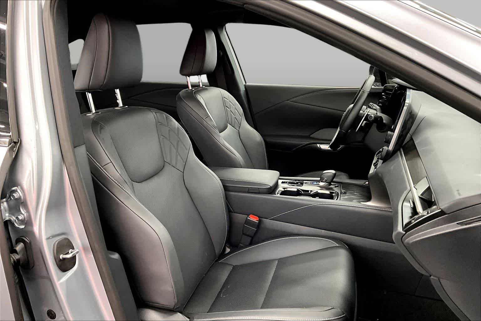 Used 2026 Iridium Lexus Premium image 9