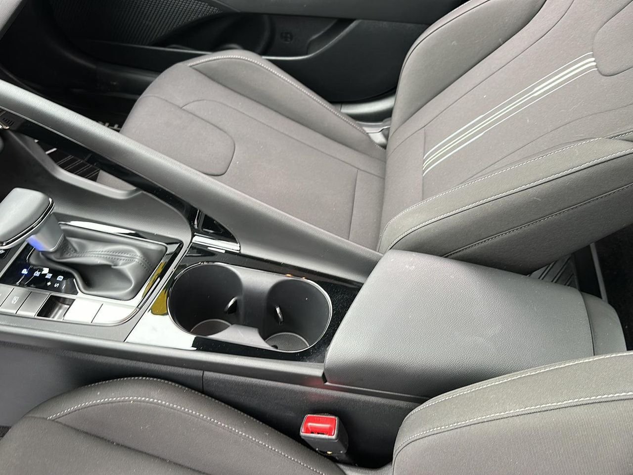New 2026 Abyss Black Hyundai SEL Sport image 24