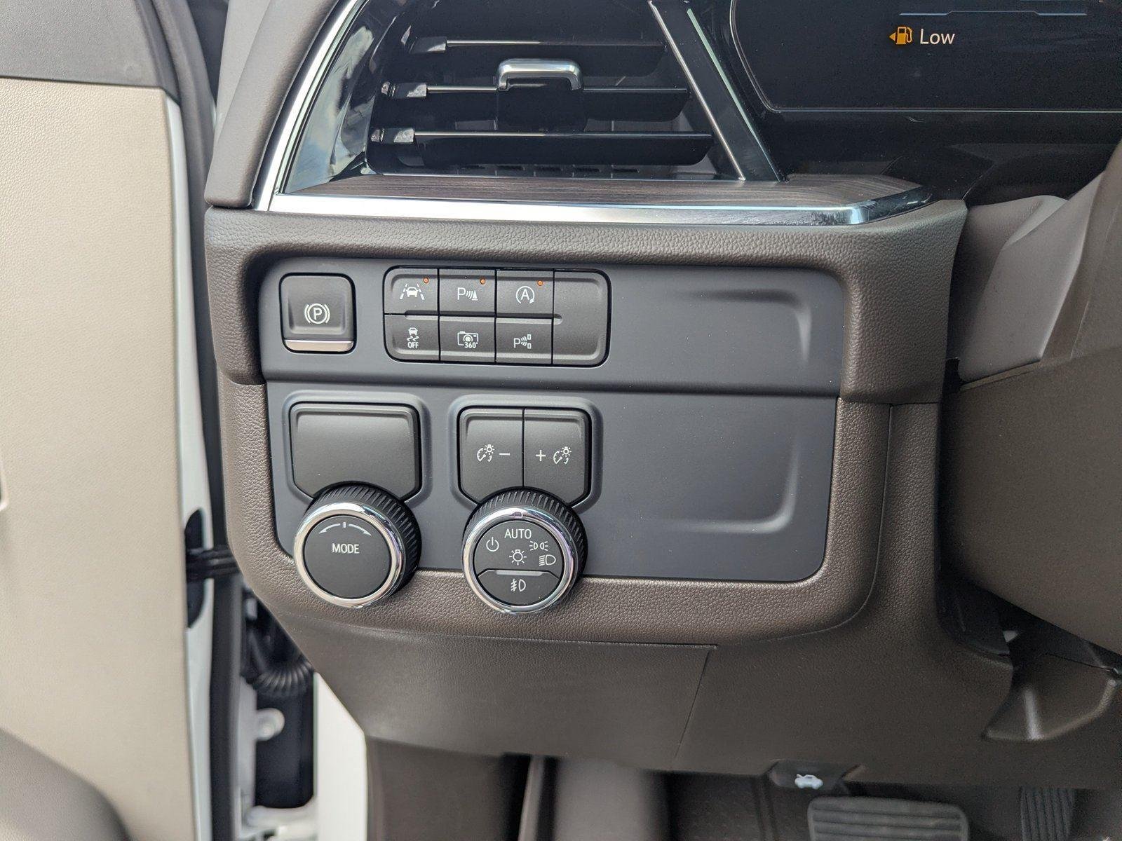 2026 Chevrolet Suburban LT - Photo 27
