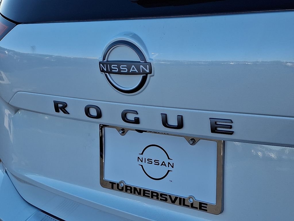 New 2026 Everest White Pearl TriCoat Nissan SV image 9