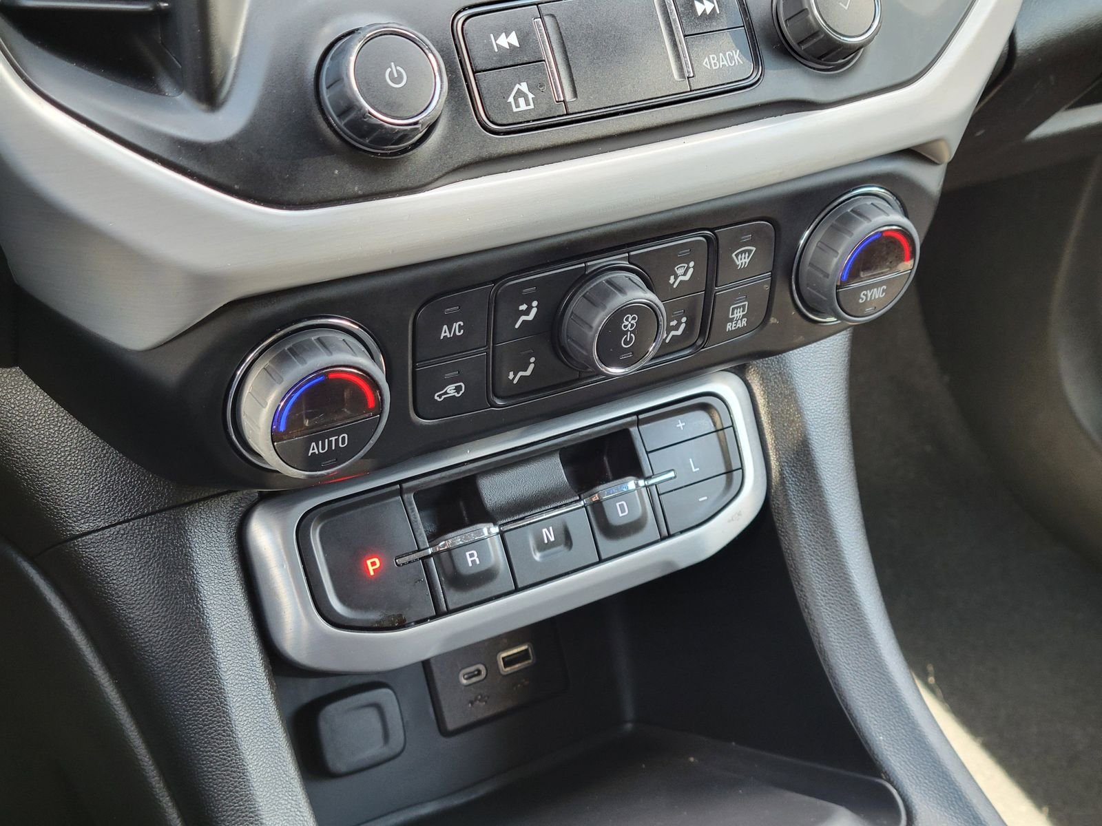 Used 2023 Black GMC SLE image 21