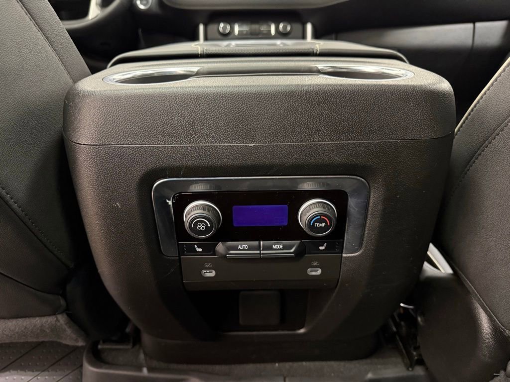2024 Chevrolet Suburban Premier - Photo 34