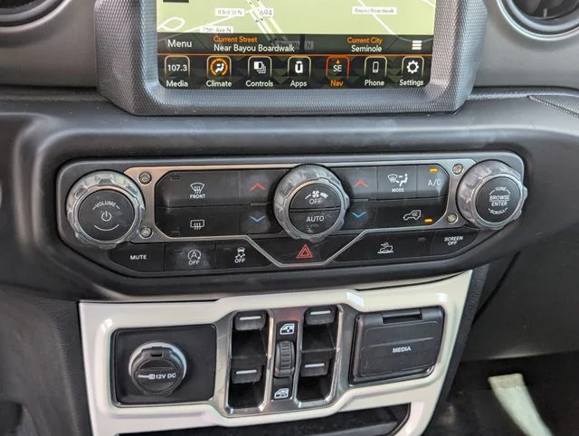 Certified Used 2022 Silver Jeep Unlimited Sport S image 27