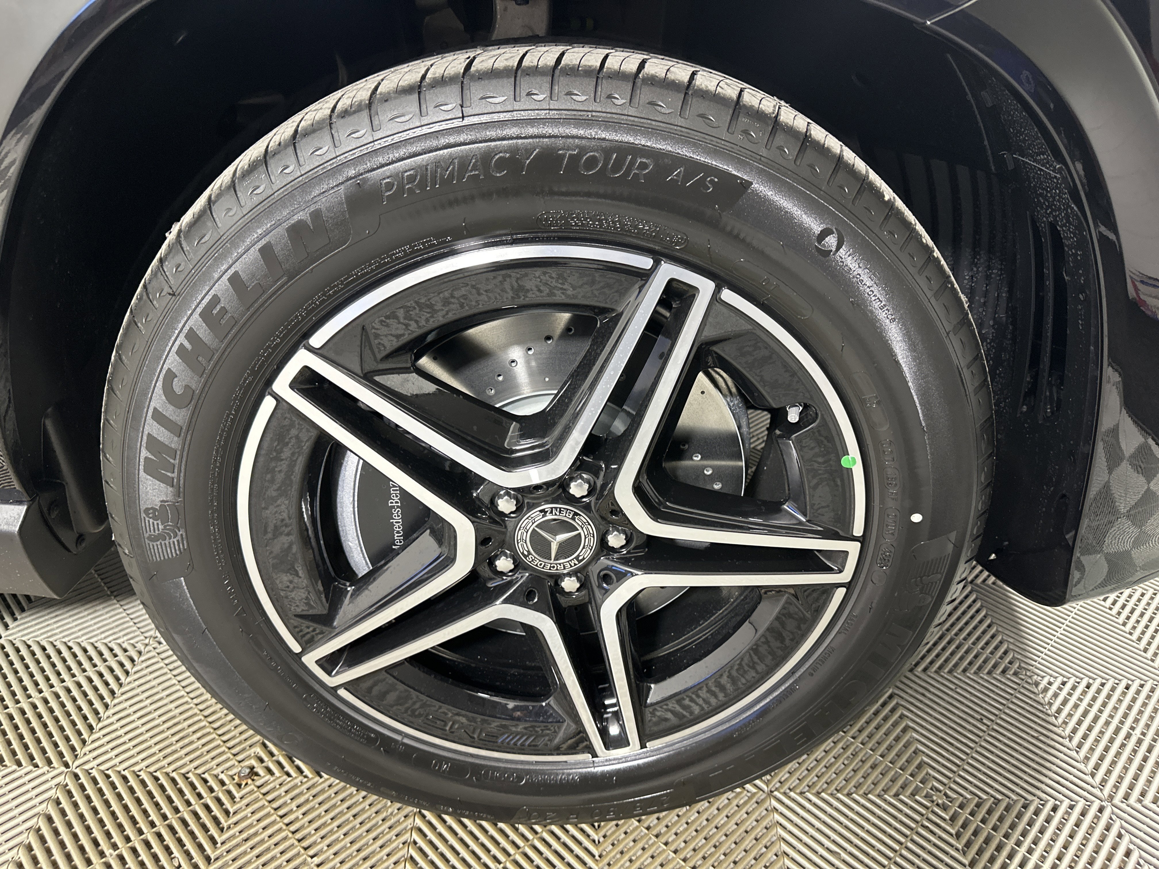 New 2026 Obsidian Black Metallic Mercedes-Benz GLE 450 image 54