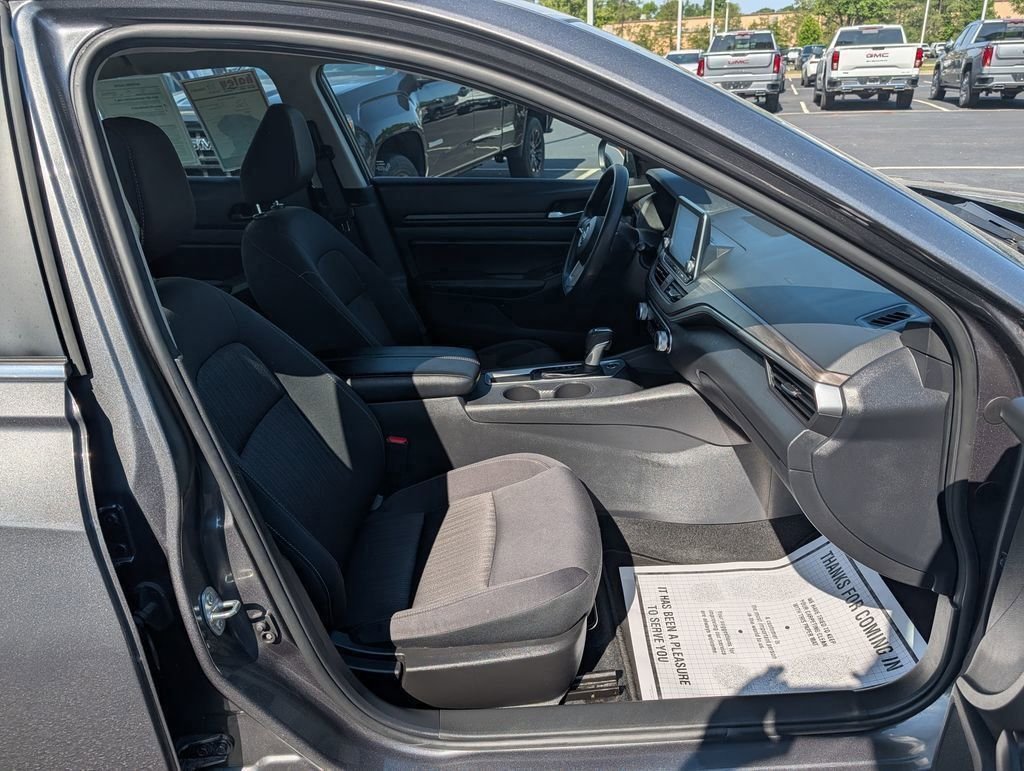 Used 2025 Gray Nissan 2.5 SV image 18