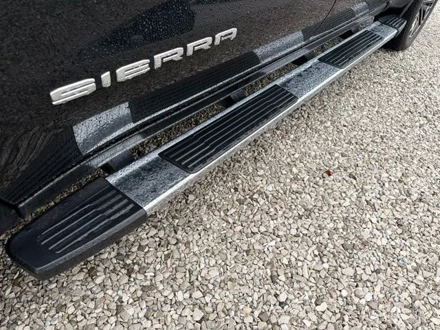 Used 2025 Black GMC SLT image 12