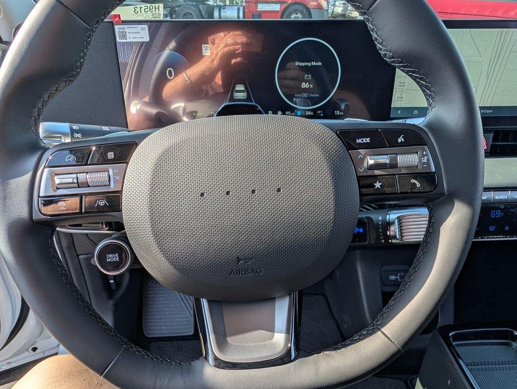 New 2026 White Hyundai SE image 20