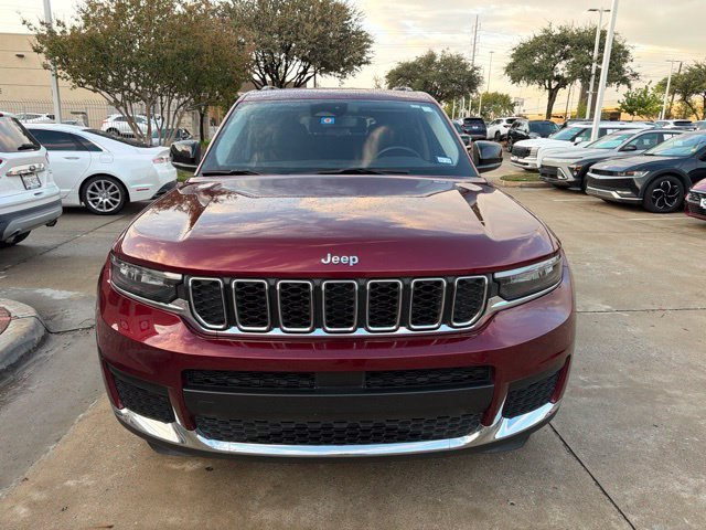 Used 2022 Velvet Red Pearlcoat Jeep Laredo image 3