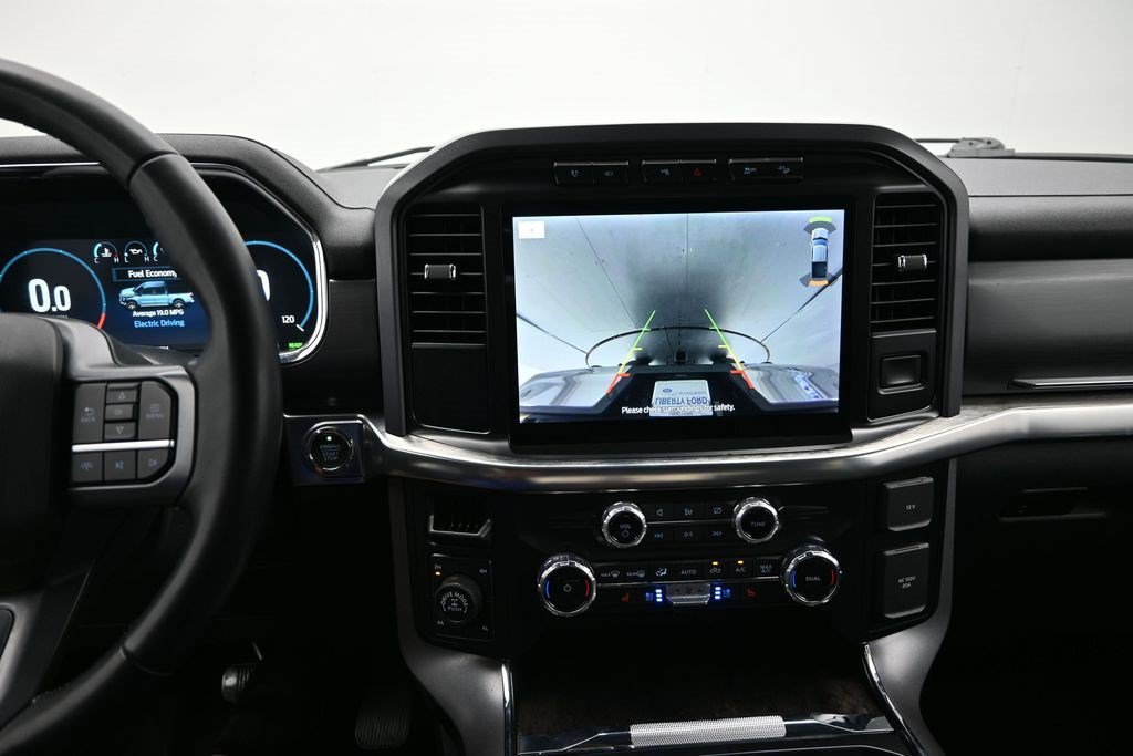 Used 2023 Gray Metallic Ford LARIAT image 20
