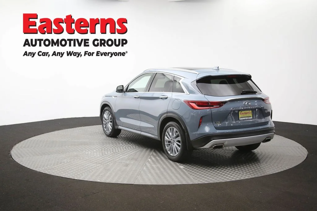 Used 2023 Gray INFINITI LUXE image 67