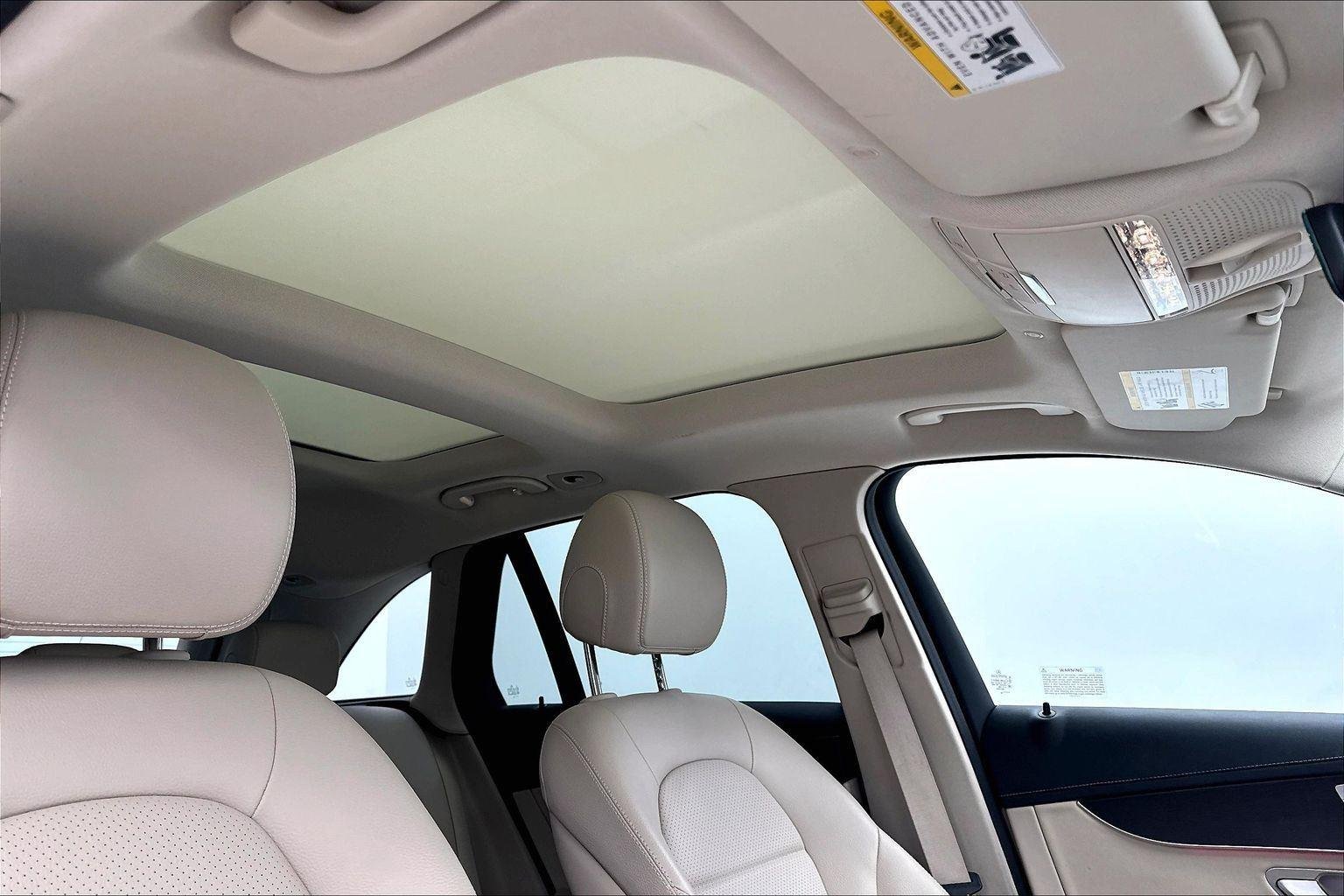 Used 2022 Lunar Blue Metallic Mercedes-Benz GLC 300 image 35