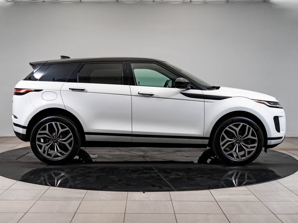 Used 2022 Fuji White Land Rover SE image 11