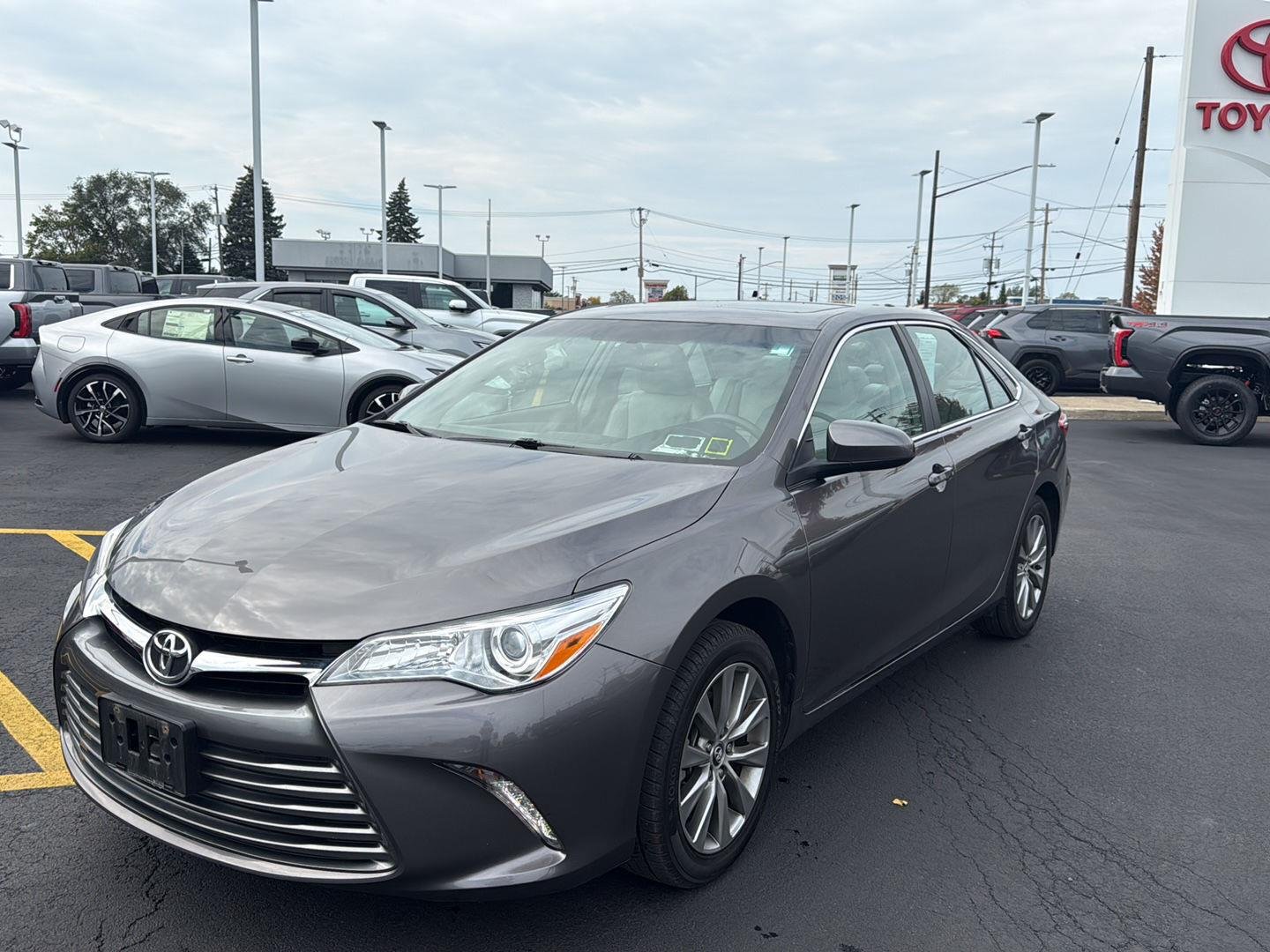 Used 2017 Predawn Gray Mica Toyota XLE image 7