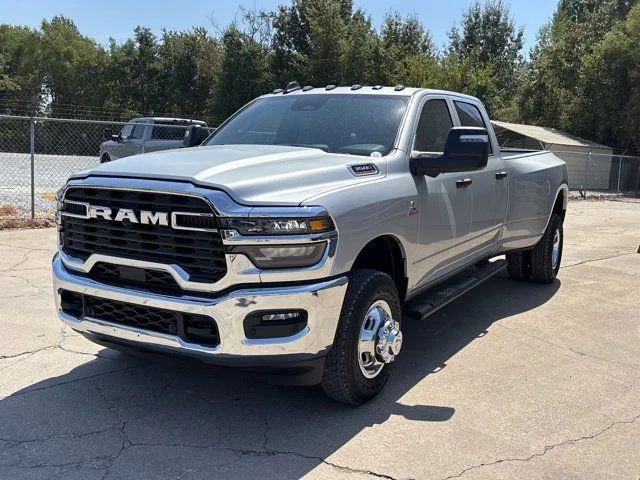 New 2026 Silver Ram Tradesman image 7