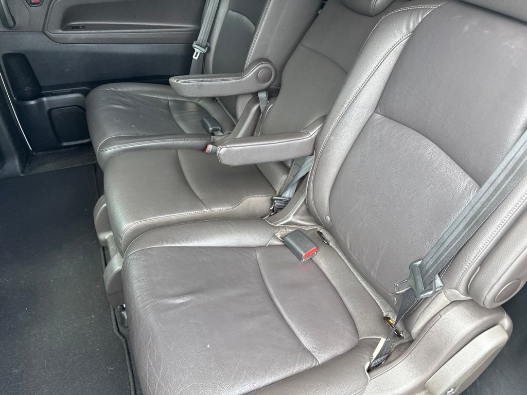 Used 2019  Honda EX-L image 4