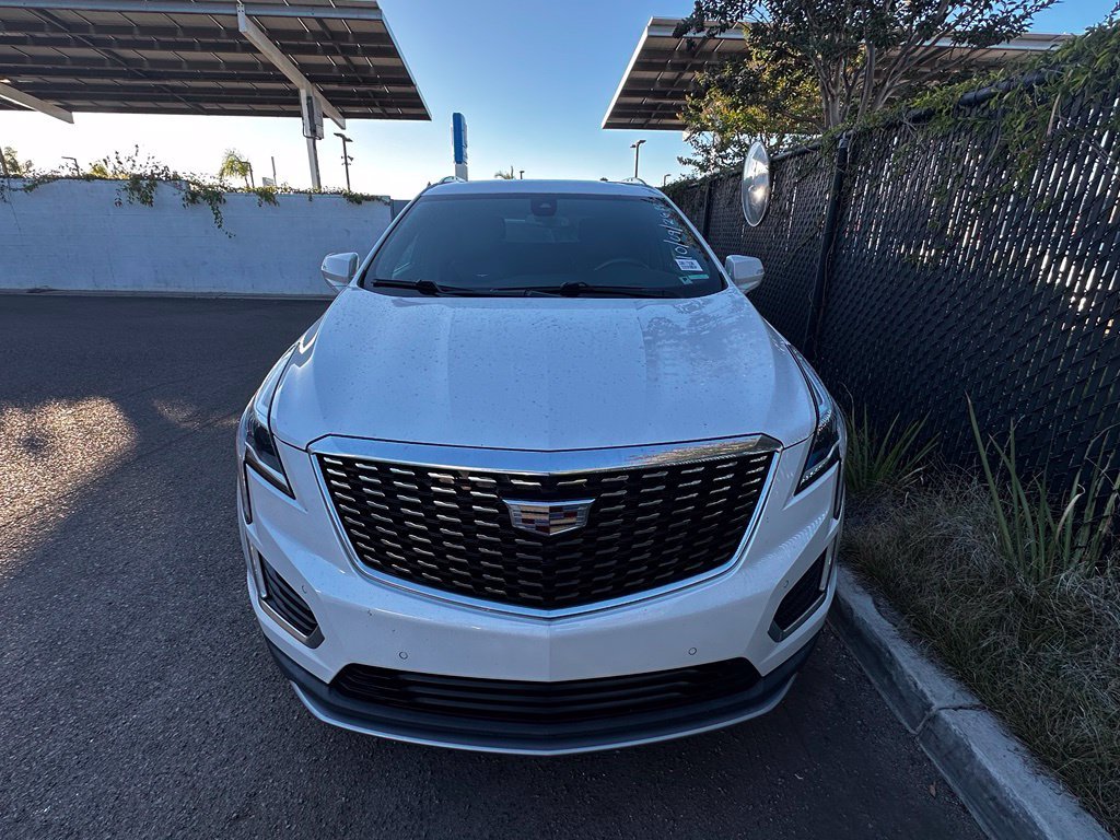 Used 2020 Crystal White Cadillac Premium Luxury image 10