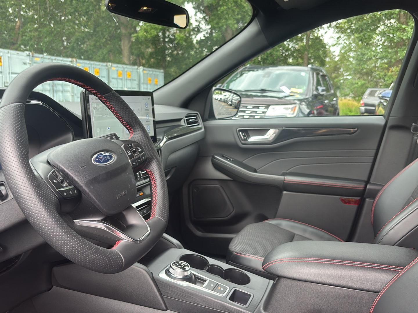 Used 2023 Agate Black Ford ST-Line image 9