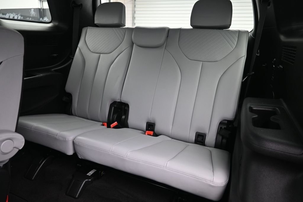 Used 2023 Red Hyundai SEL image 25