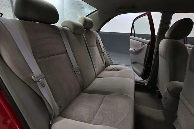 Used 2007 Red Toyota LE image 34