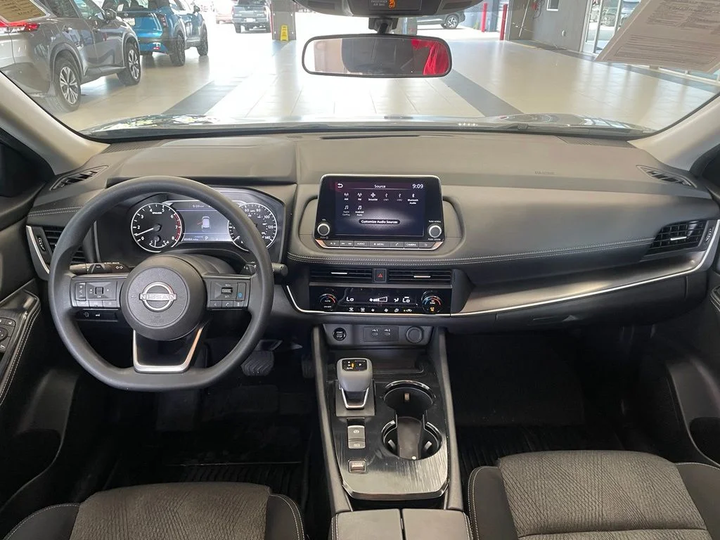 Used 2024 Gray Nissan SV image 11