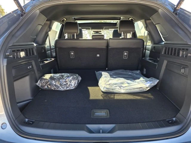 2026 Mazda CX-70 Premium Package - Photo 11
