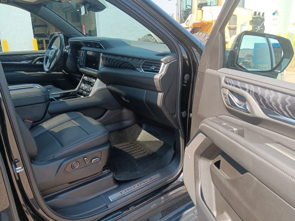 Used 2023 Onyx Black GMC Denali image 36