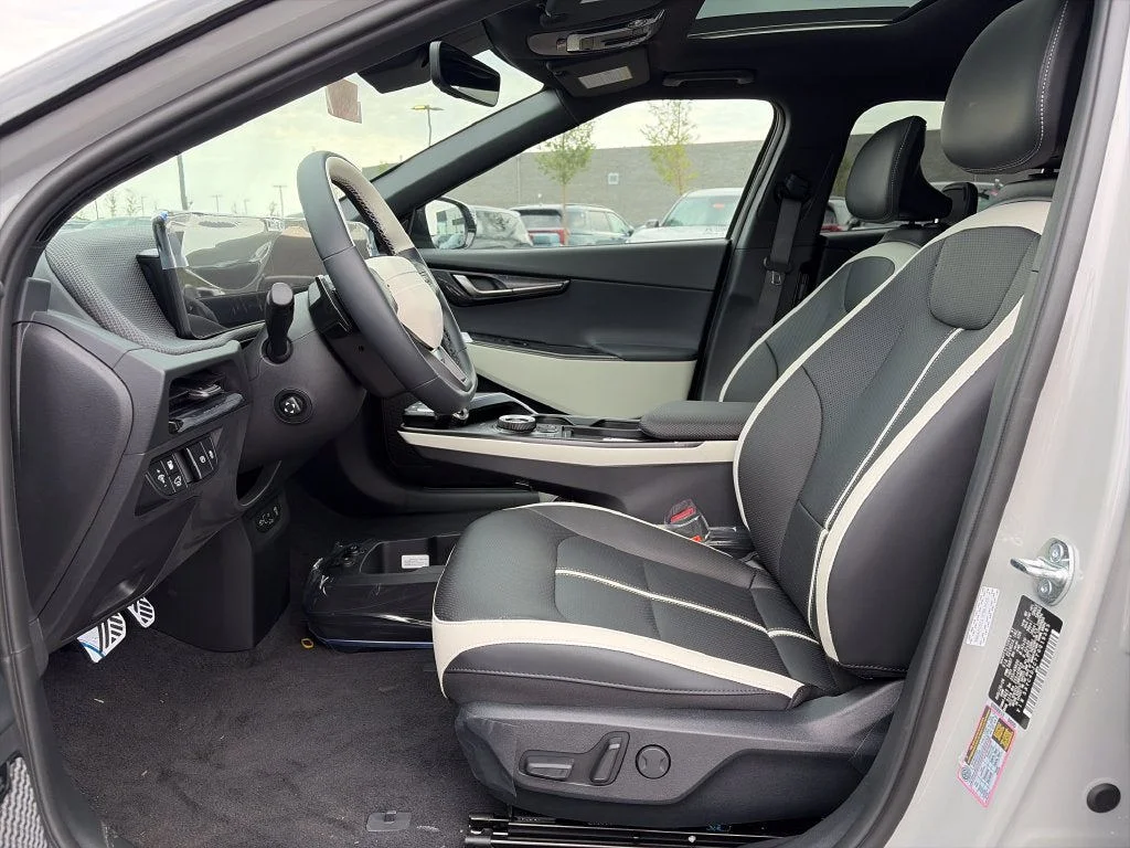 New 2026 Wolf Gray / Black Roof Kia GT-Line AWD image 15