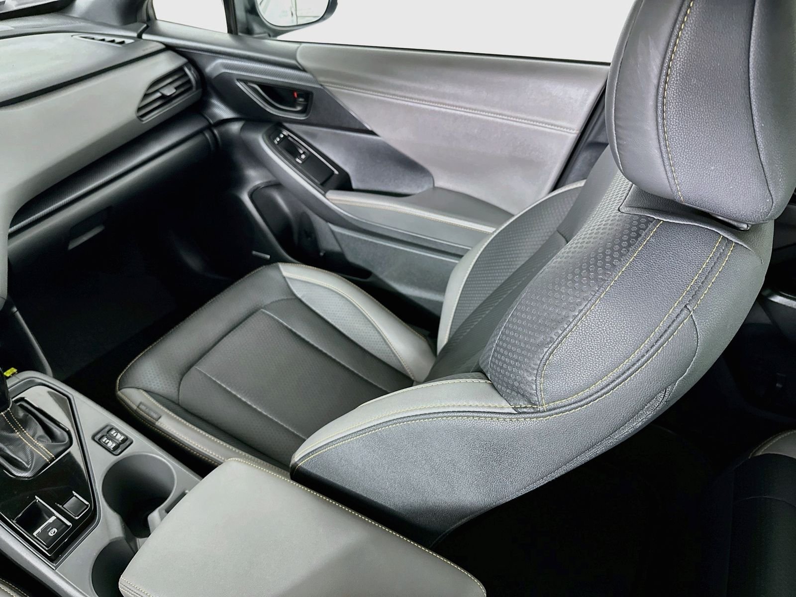 Used 2025 Ice Silver Metallic Subaru Wilderness image 25