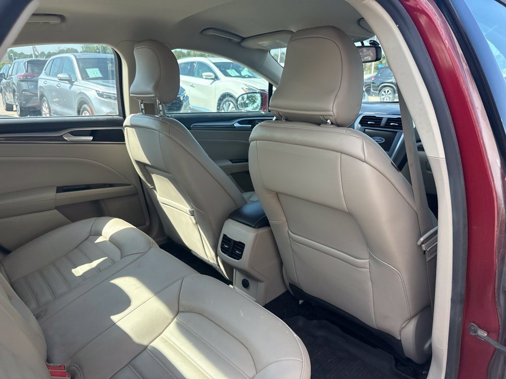 Used 2017 Ruby Red Metallic Ford SE image 30
