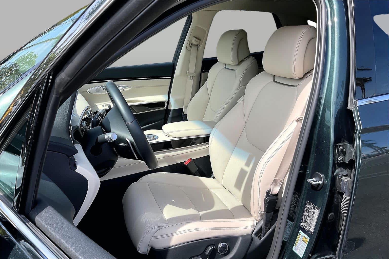 Pre-Owned 2023 Genesis GV70 2.5T