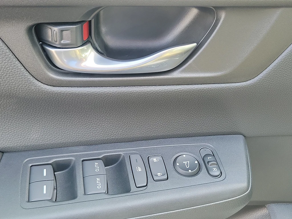New 2026 Platinum White Pearl Honda EX image 15