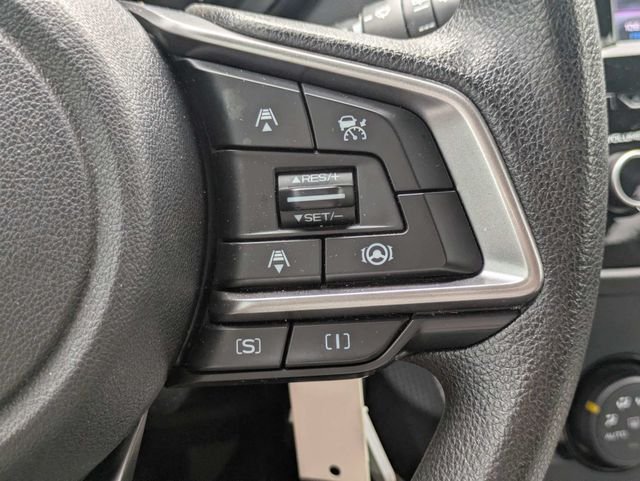 Used 2020 White Subaru Base image 22