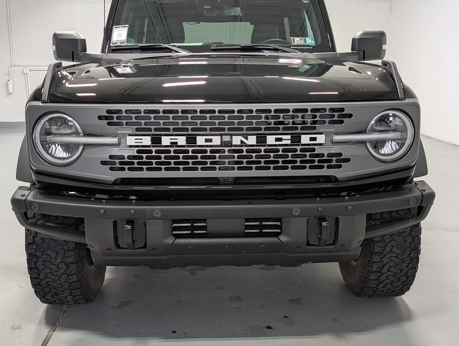 Used 2024 Shadow Black Ford Badlands image 2
