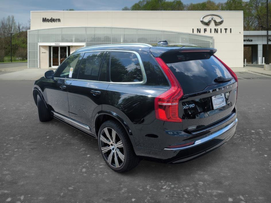 Used 2023 Onyx Black Metallic Volvo Ultimate image 5