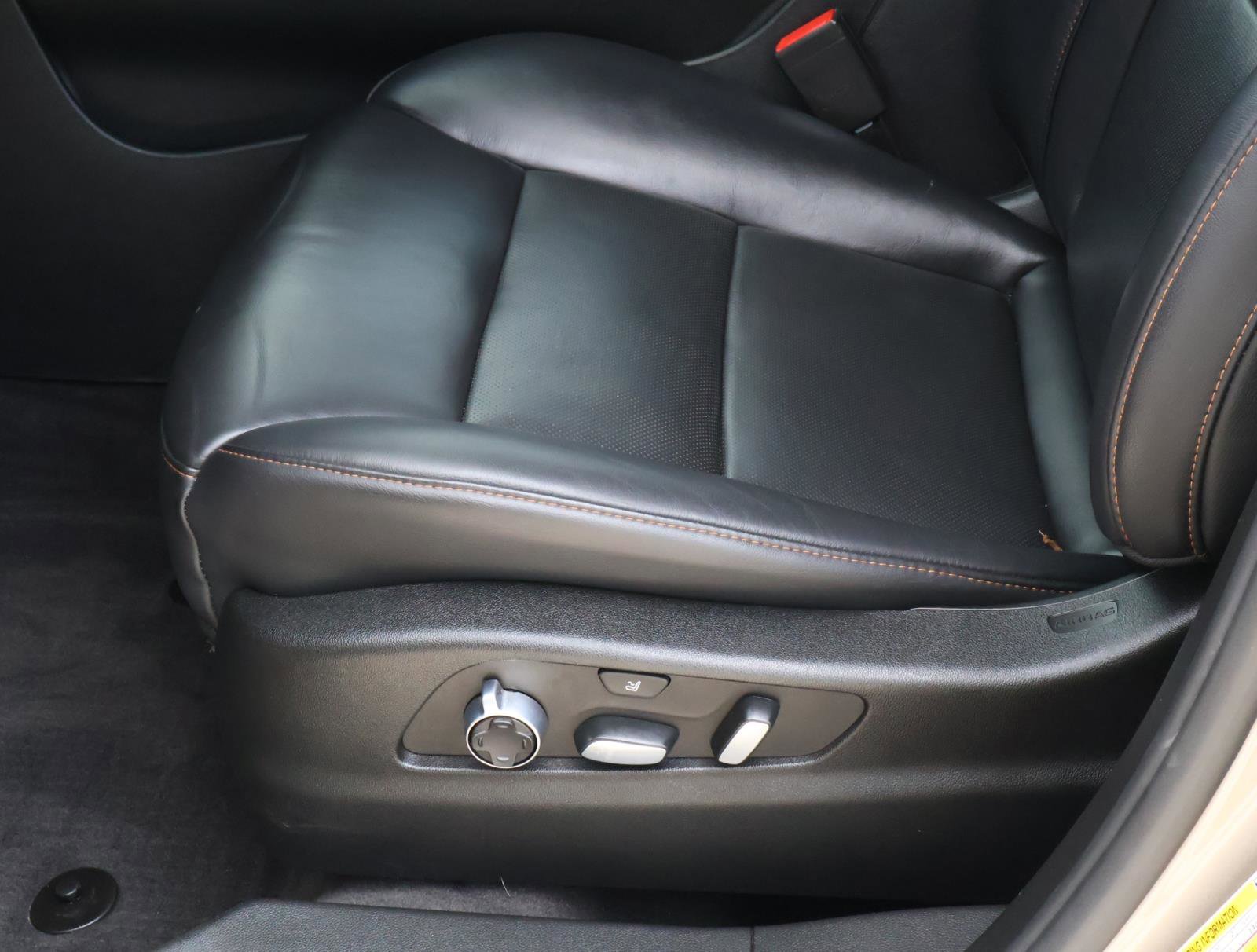 2023 Cadillac XT4 Sport - Photo 19