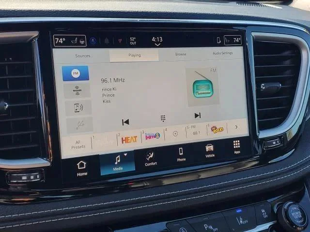 2026 Chrysler Pacifica Select - Photo 13
