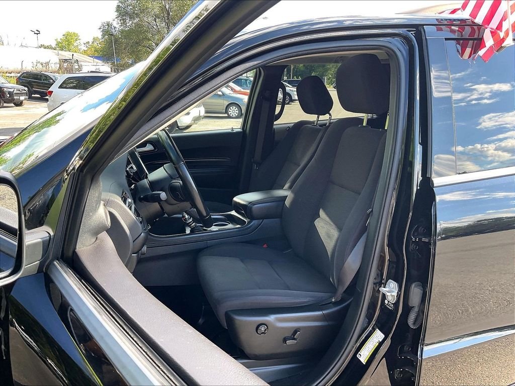 Used 2022 Black Dodge SXT image 10