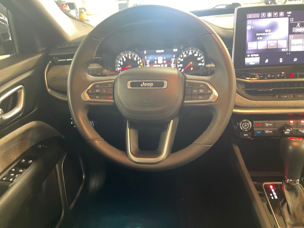 Used 2024 Black Jeep Latitude image 17