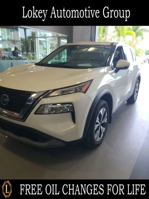 2021 Nissan Rogue SV FWD's photo