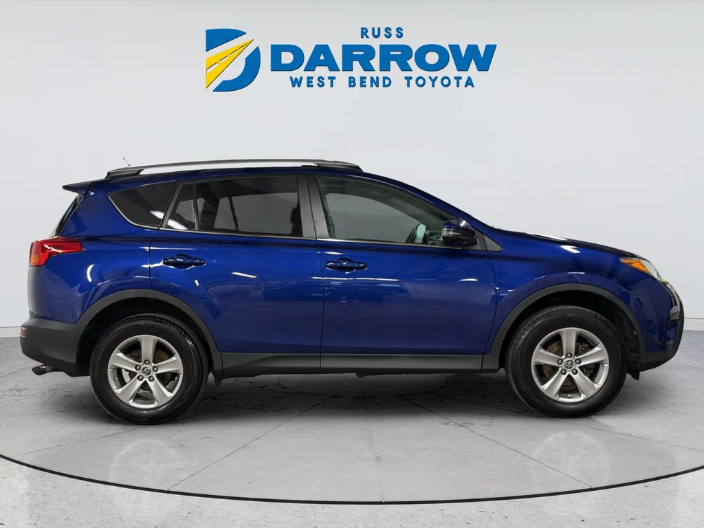 Used 2015 Blue Toyota XLE image 6