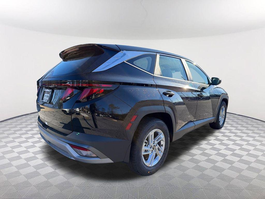 New 2026 Black Hyundai SE FWD image 5
