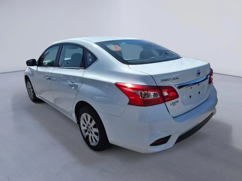 Used 2018 Fresh Powder Nissan S image 3